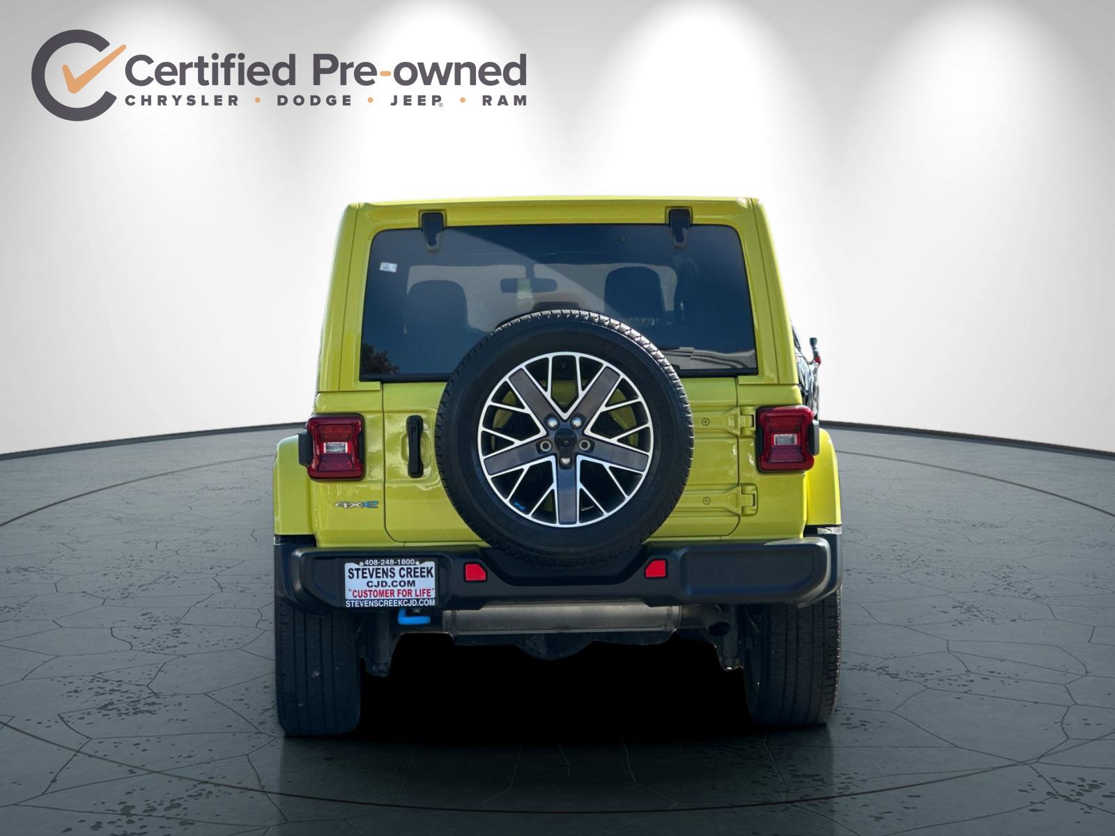 Certified 2023 Jeep Wrangler Unlimited Sahara w/ Cold Weather Group AWD/4WD image 5