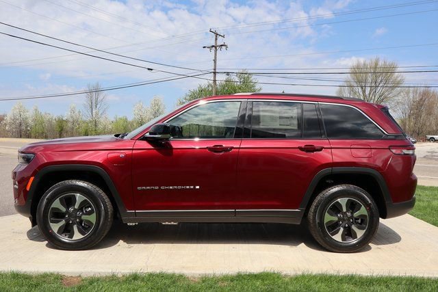 New 2025 Jeep Grand Cherokee Limited 4xe image 23