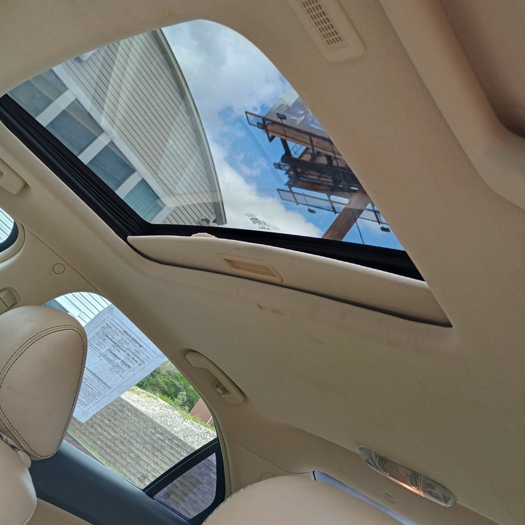 Used 2011 Ford Fusion SEL w/ 302A Rapid Spec Order Code FWD image 16