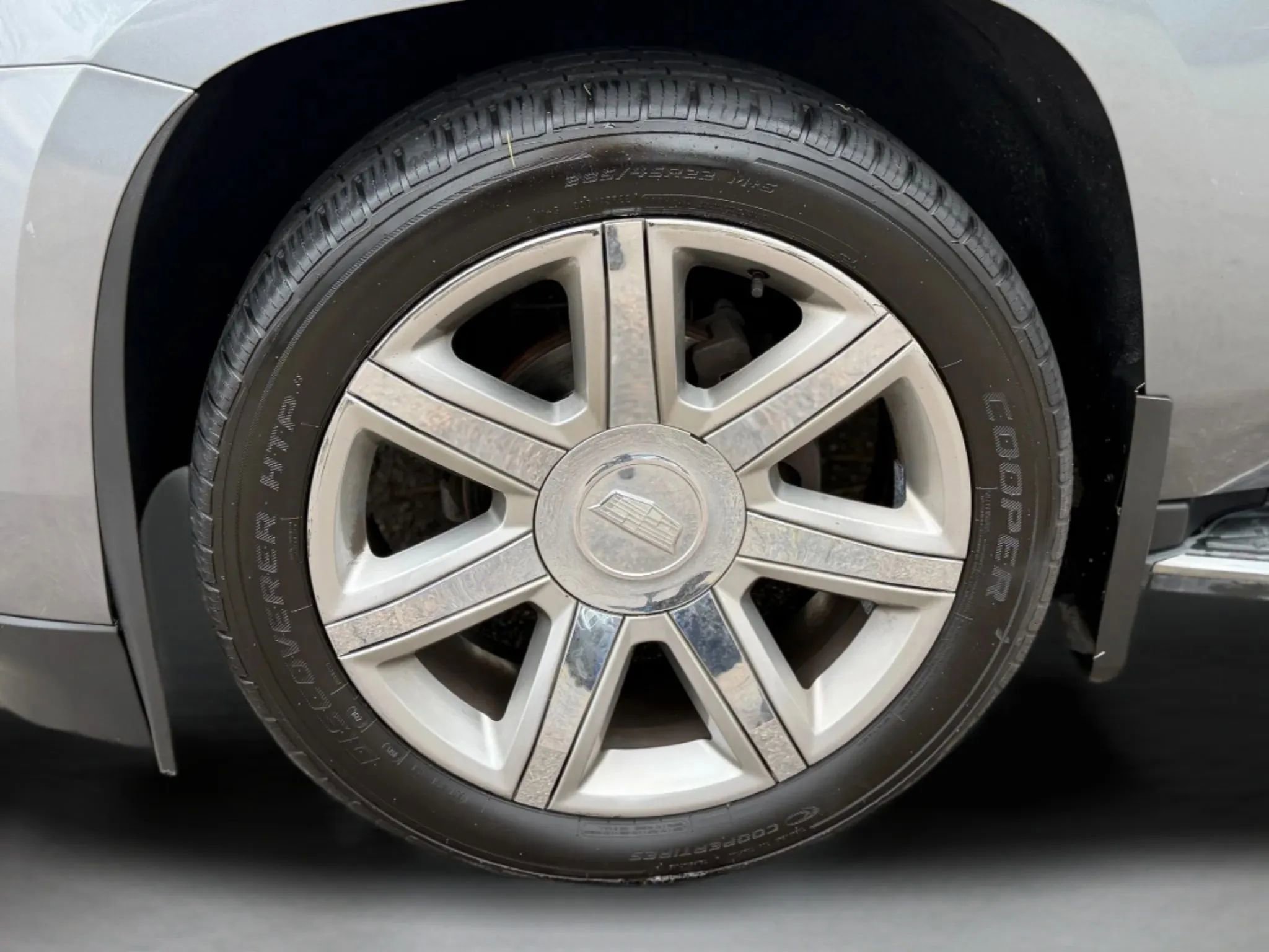 Used 2018 Cadillac Escalade Luxury image 39