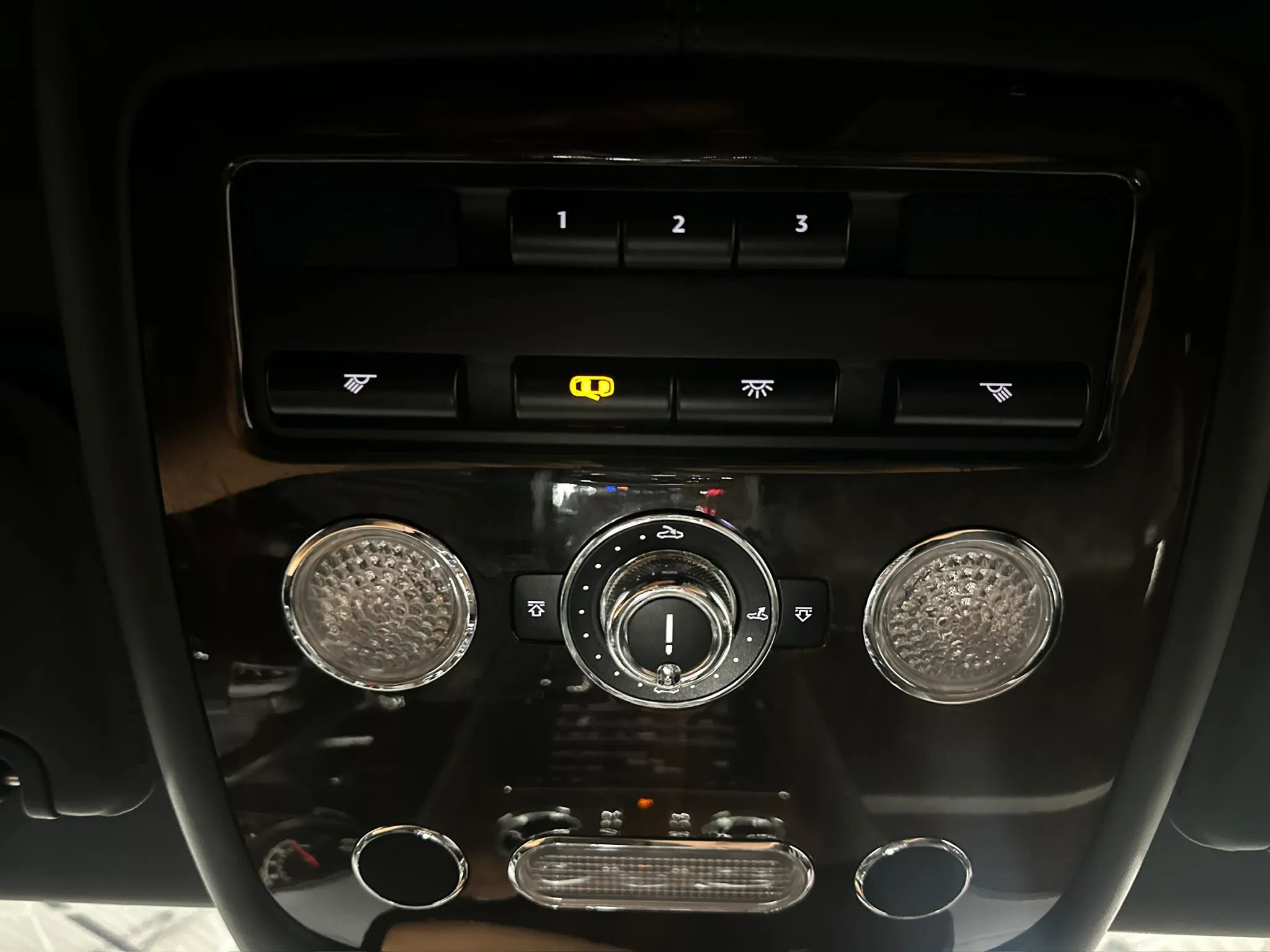 Used 2014 Bentley Flying Spur W12 AWD/4WD image 47