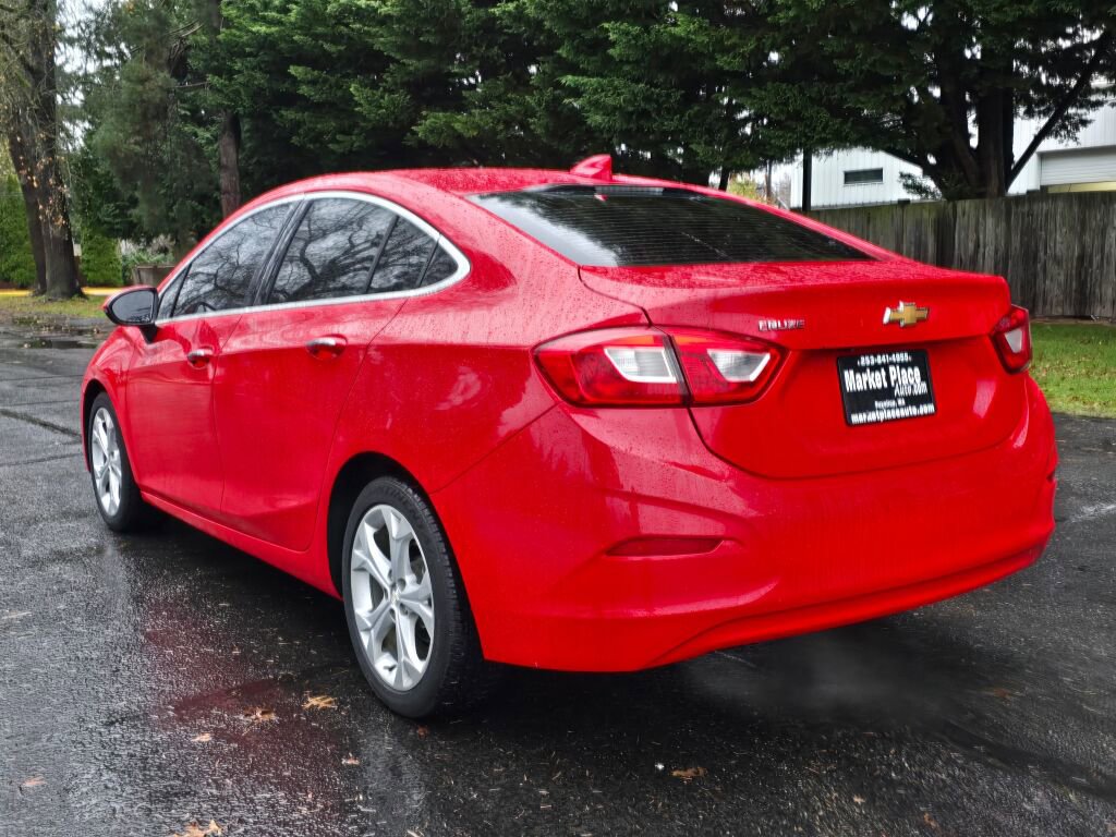 Used 2018 Chevrolet Cruze Premier image 4