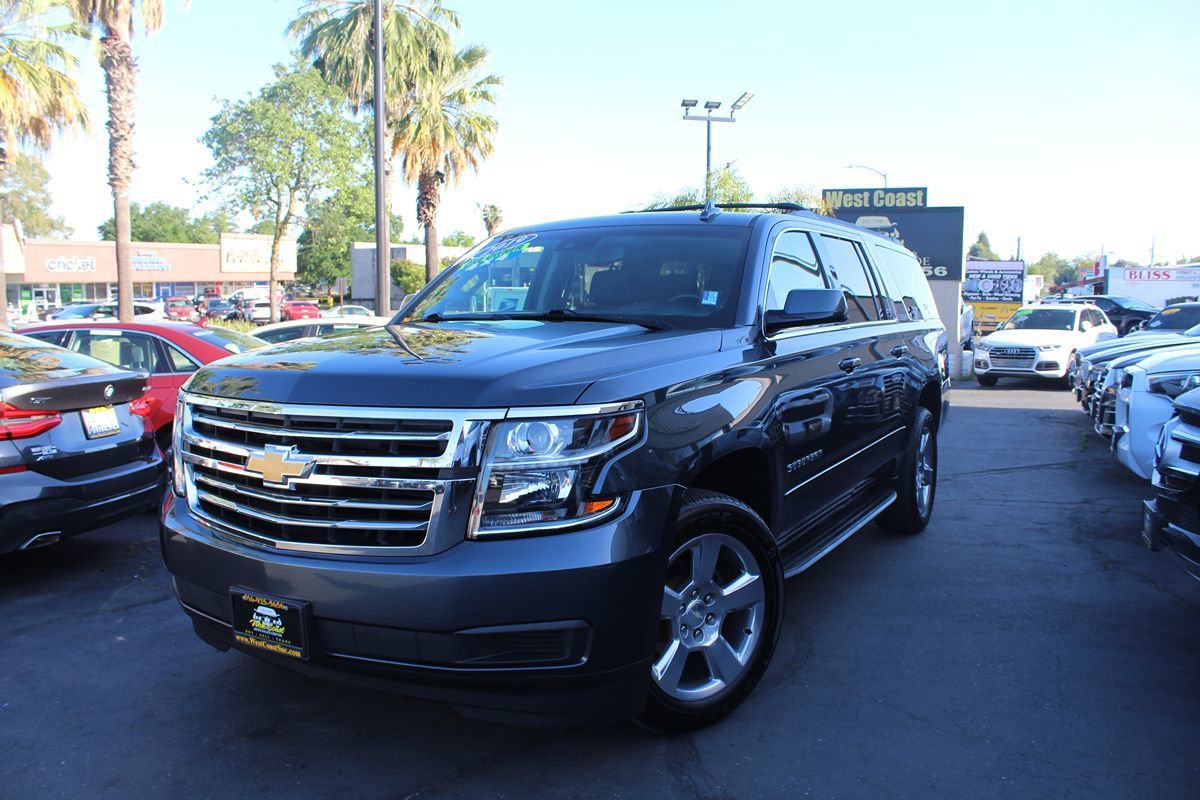 Used 2019 Chevrolet Suburban LS w/ All-Season Package image 34