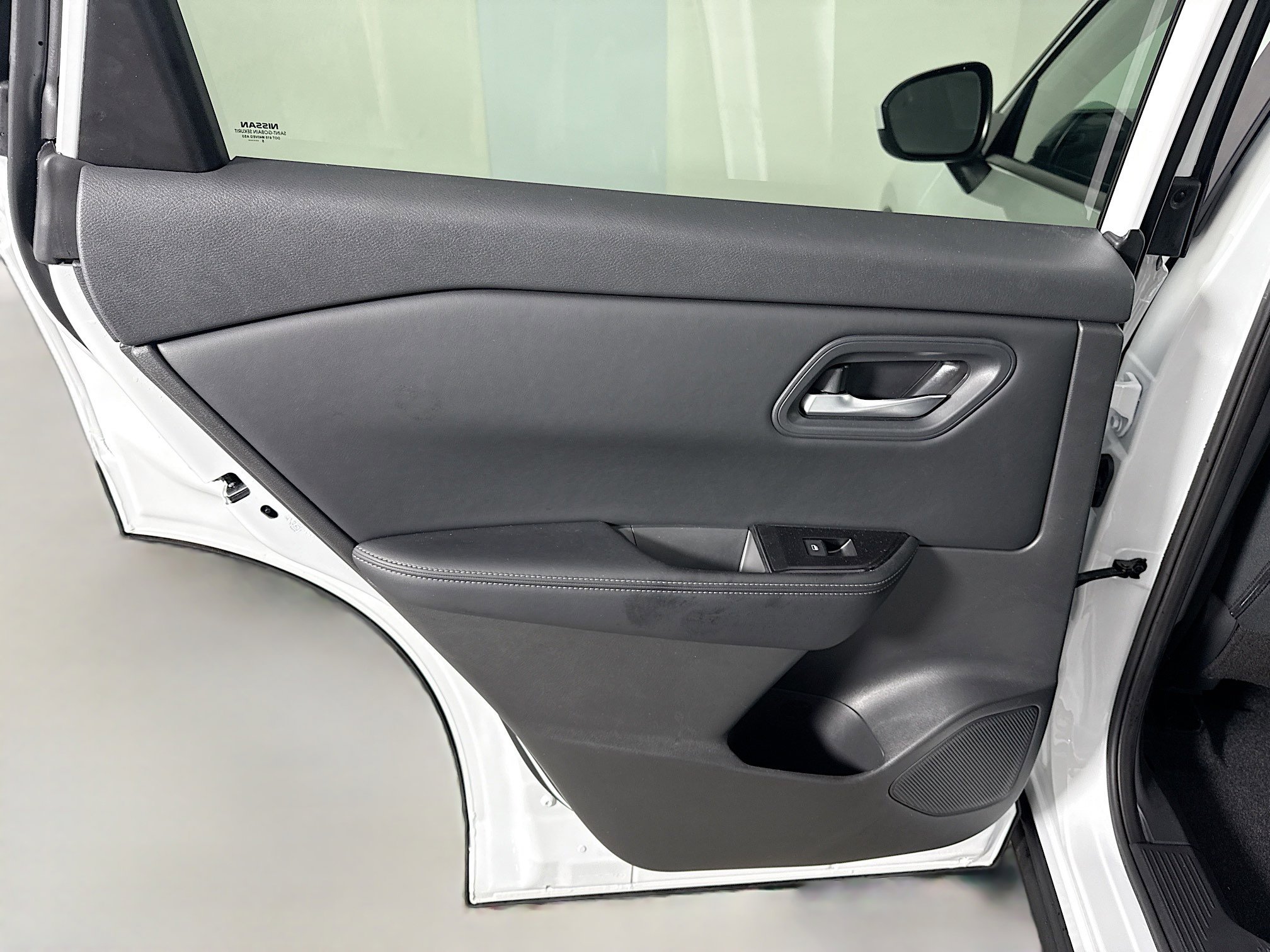 Used 2026 Nissan Rogue SV image 26