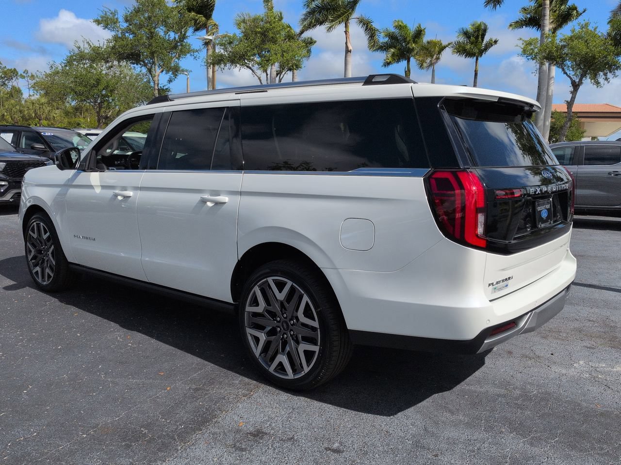 New 2026 Ford Expedition Max Platinum w/ Platinum Ultimate Package AWD/4WD image 6