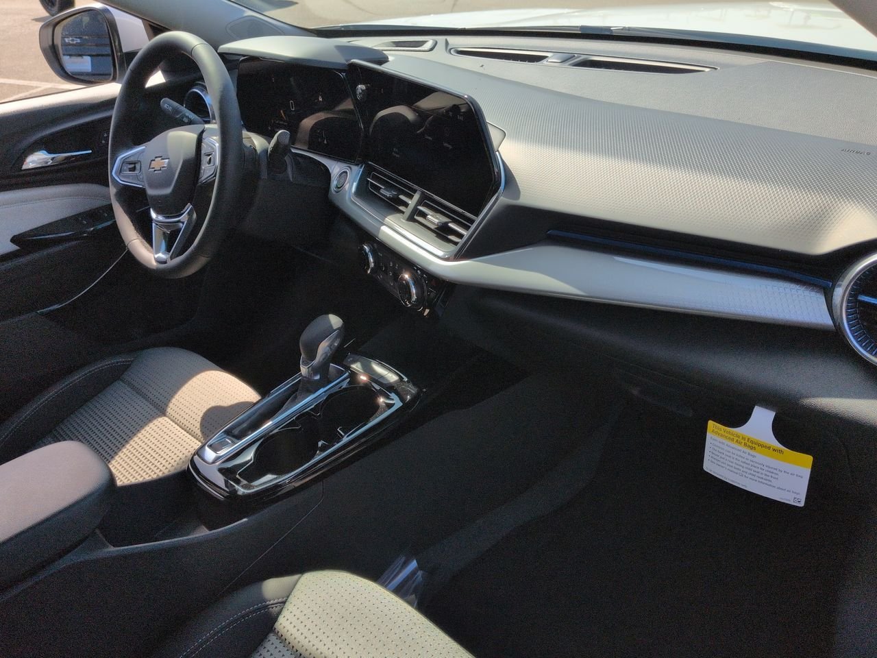 New 2026 Chevrolet Trax LT w/ Driver Confidence Package FWD image 30