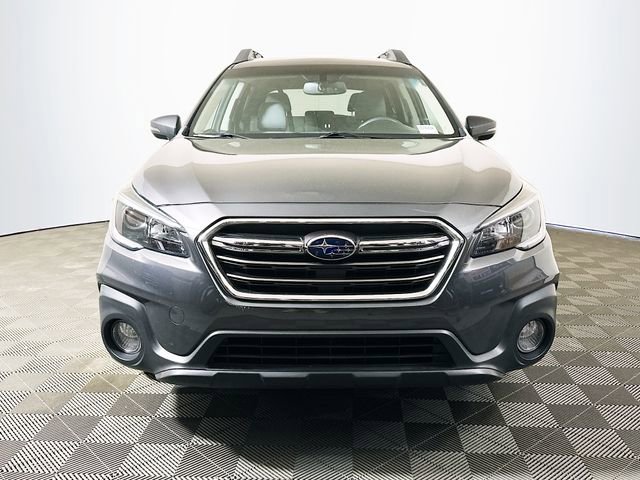 Used 2018 Subaru Outback 2.5i Limited image 3