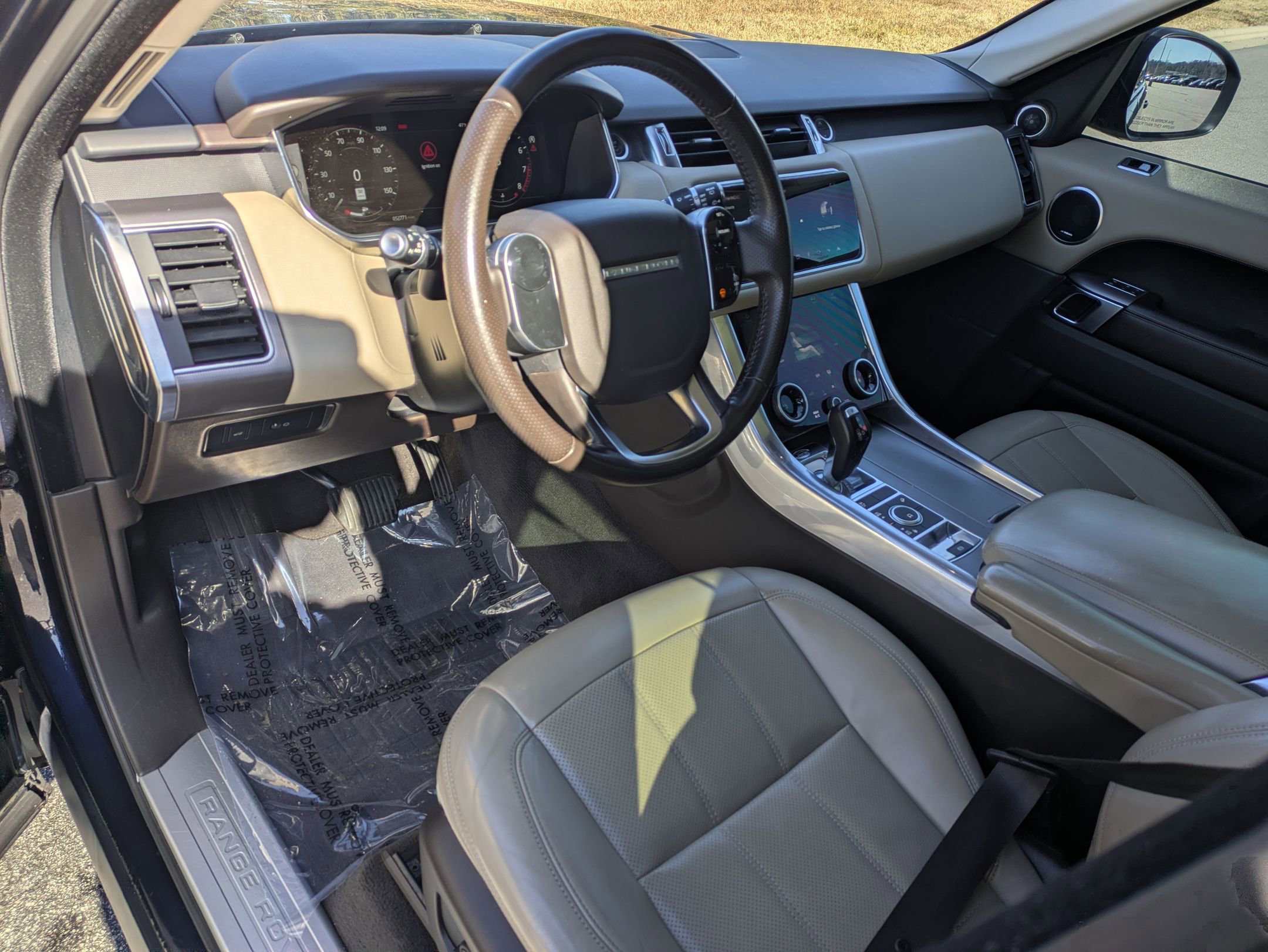 Used 2020 Land Rover Range Rover Sport HSE image 9