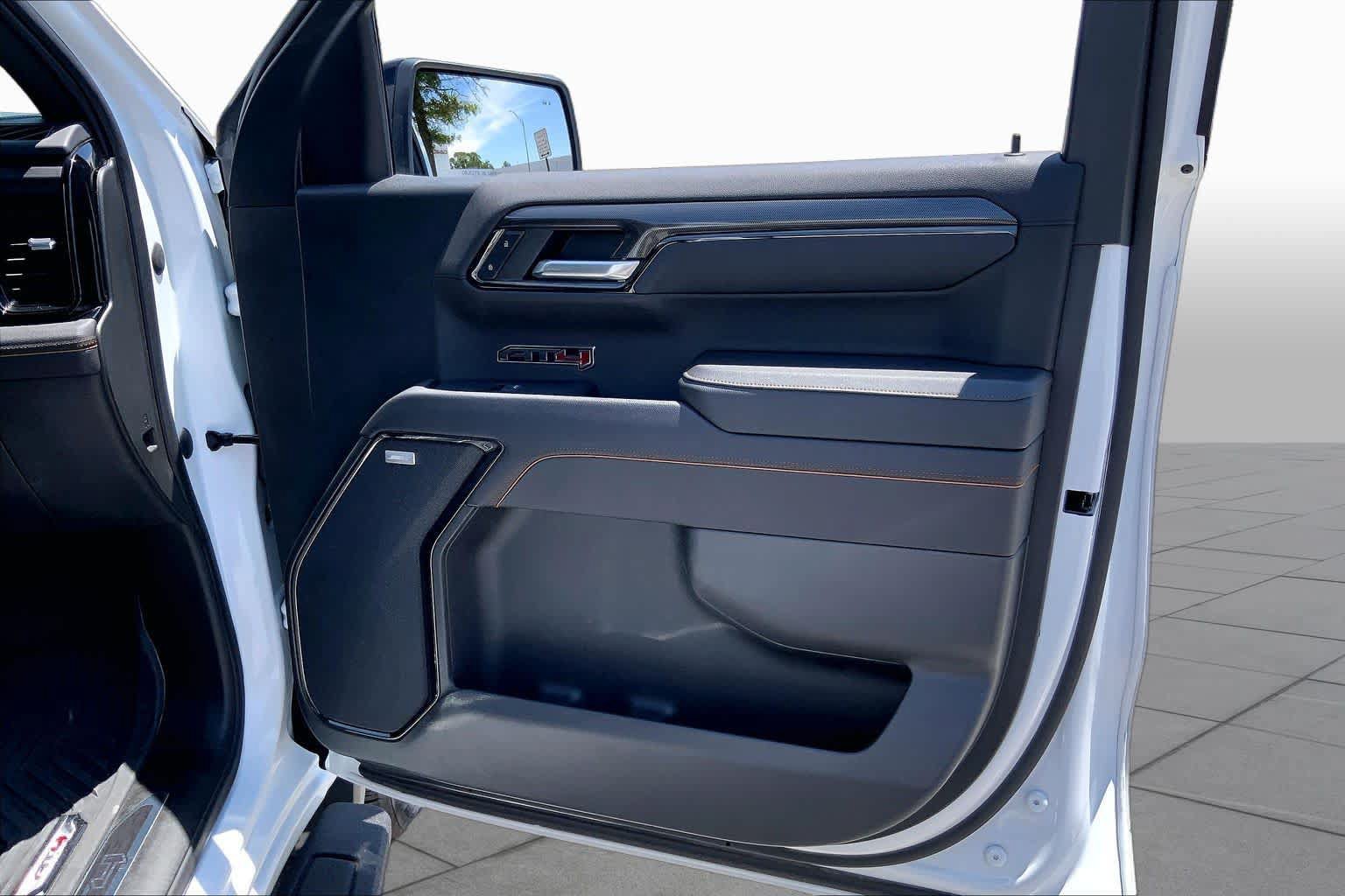 Certified 2023 GMC Sierra 1500 AT4 w/ AT4 Premium Package AWD/4WD image 23