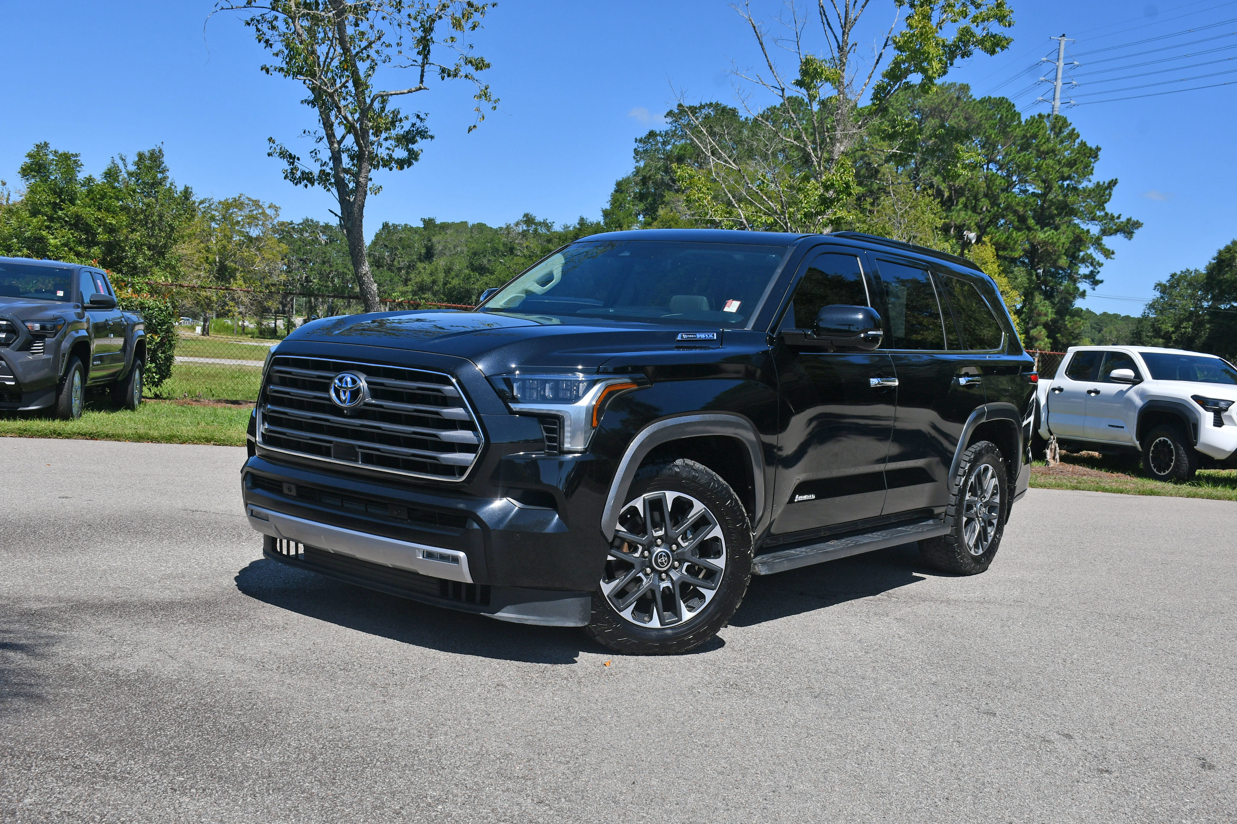 Certified 2023 Toyota Sequoia Limited w/ Tow Technology Package AWD/4WD image 6
