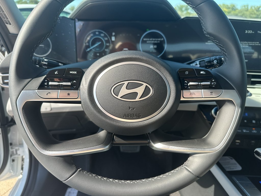 New 2026 Hyundai Elantra Limited FWD image 17