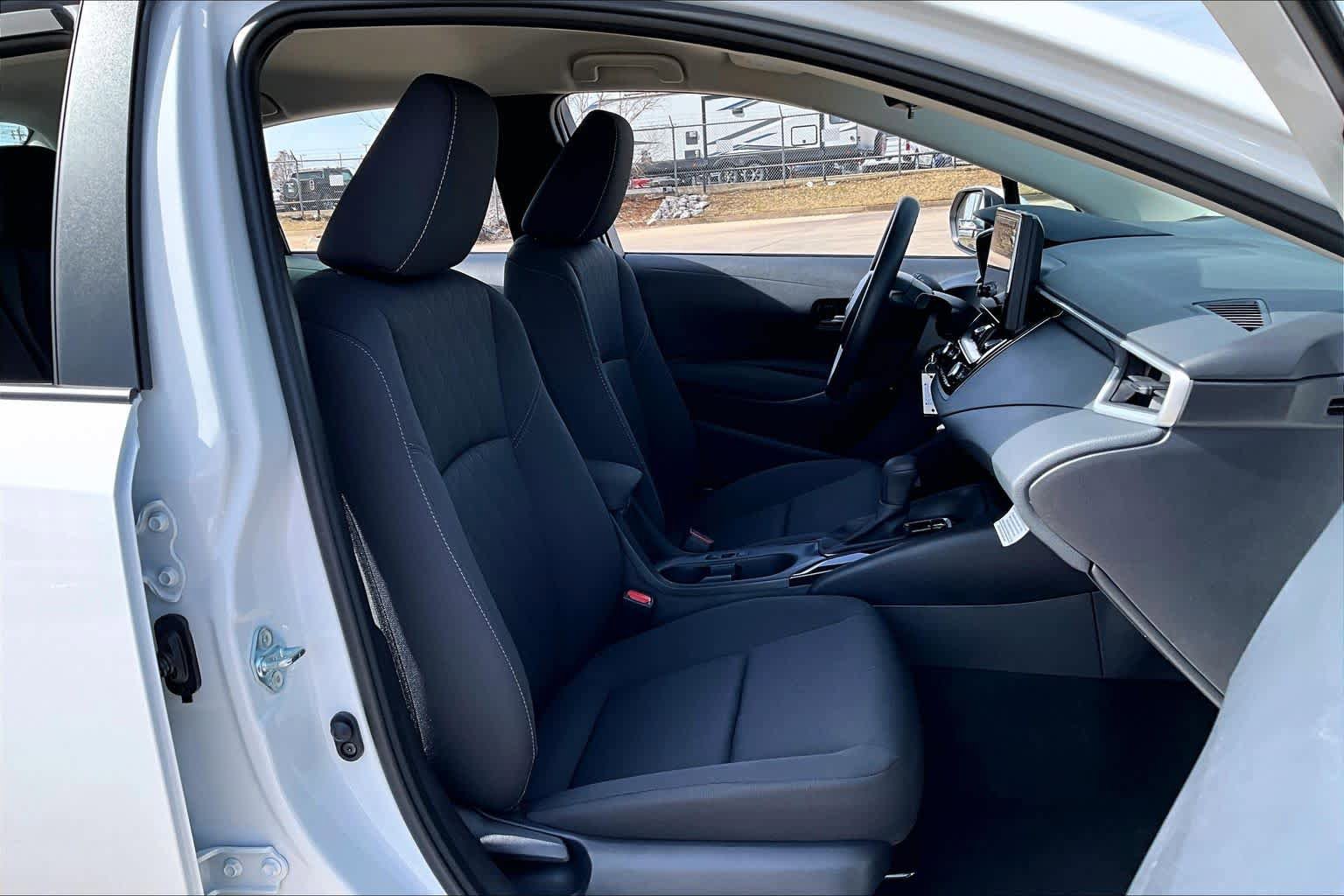 Used 2026 Toyota Corolla LE image 9