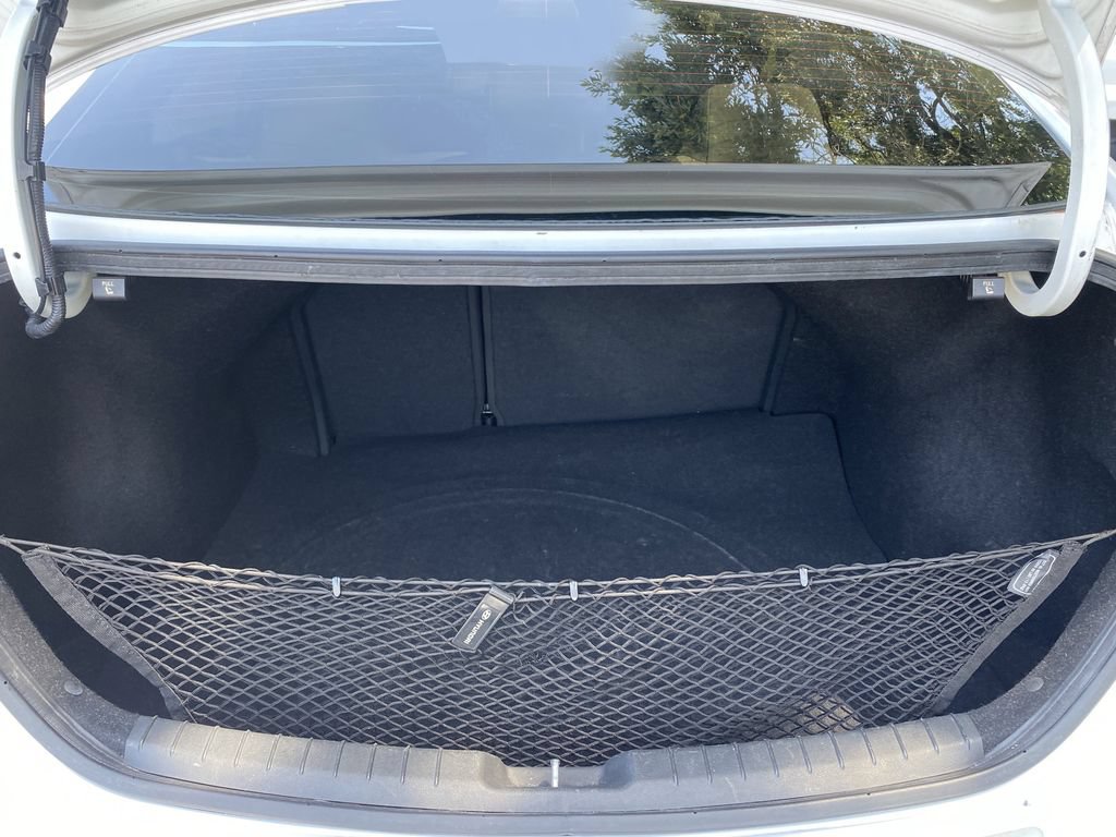 Used 2017 Hyundai Elantra SE FWD image 25