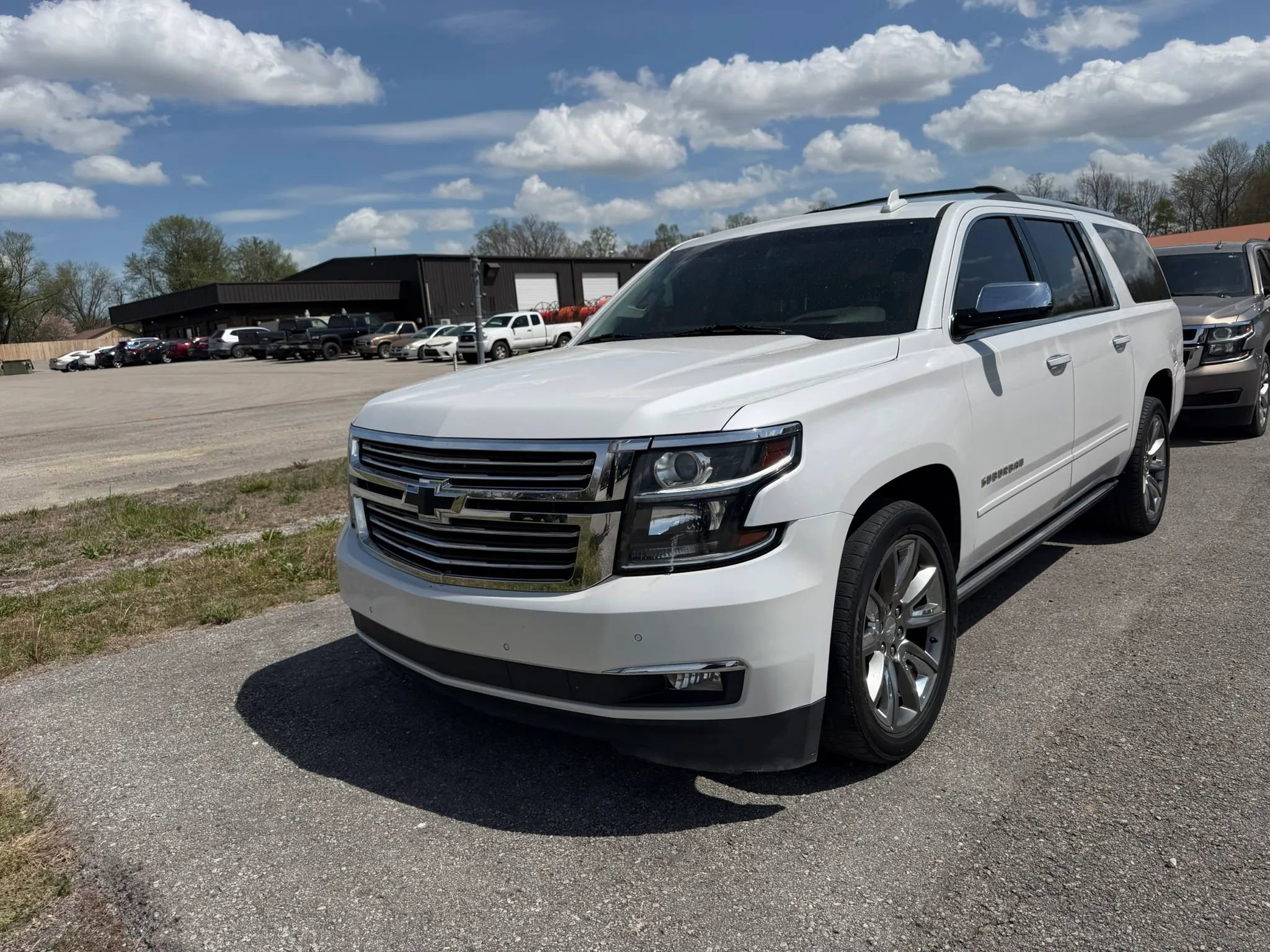 Used 2018 Chevrolet Suburban Premier image 4