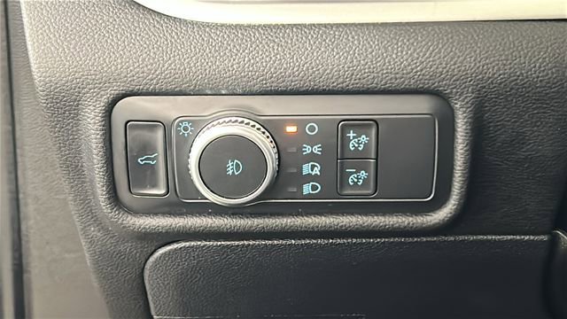 Used 2022 Ford Explorer XLT AWD/4WD image 20