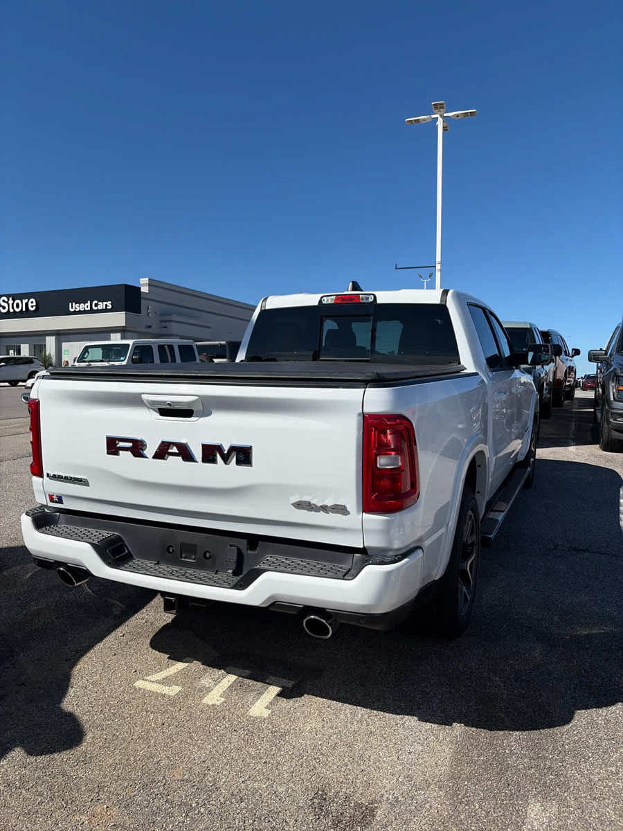Used 2025 RAM 1500 Laramie w/ Sport Appearance Package AWD/4WD image 16