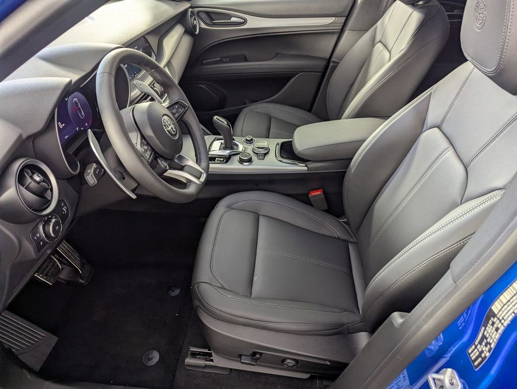 New 2025 Alfa Romeo Stelvio Sprint w/ Convenience Package image 10