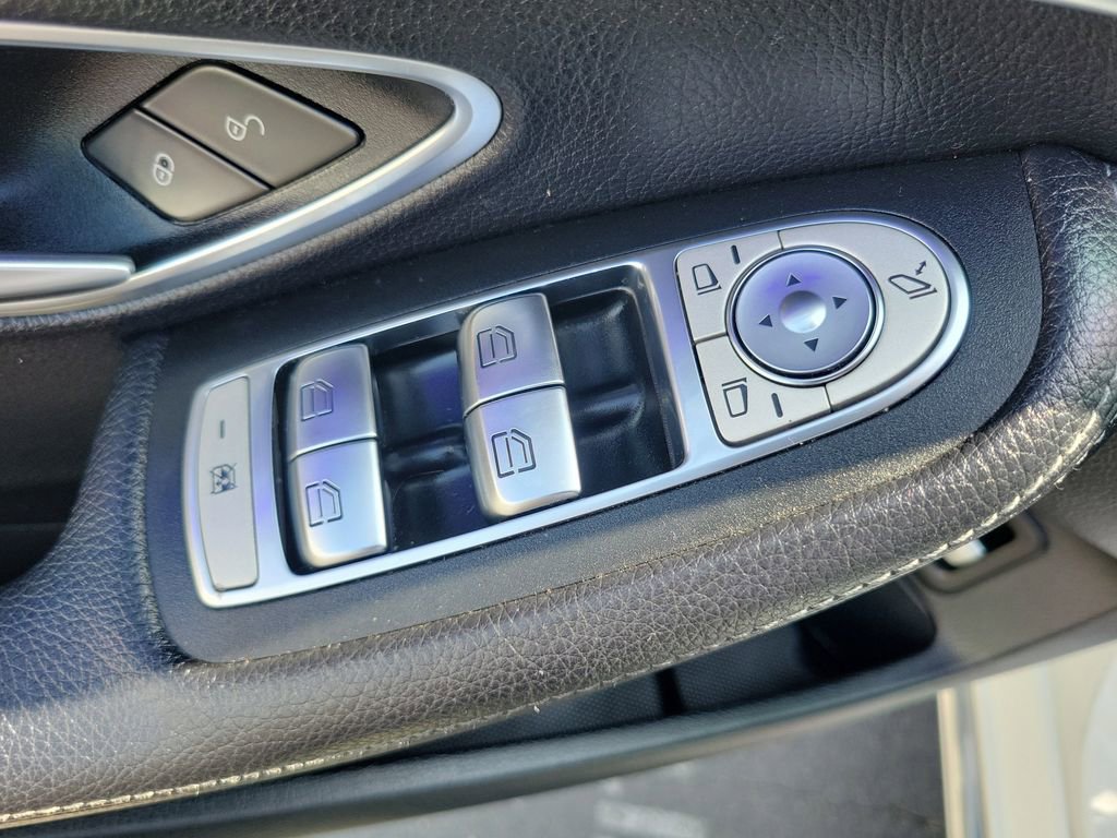 Used 2020 Mercedes-Benz C 300 Sedan image 22