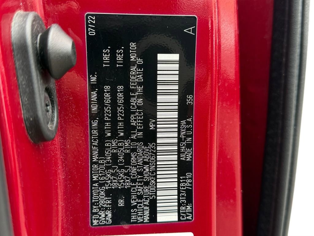 Used 2022 Toyota Sienna XSE image 28