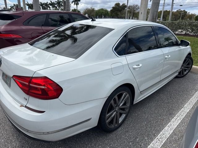Used 2016 Volkswagen Passat 1.8T R-Line image 4