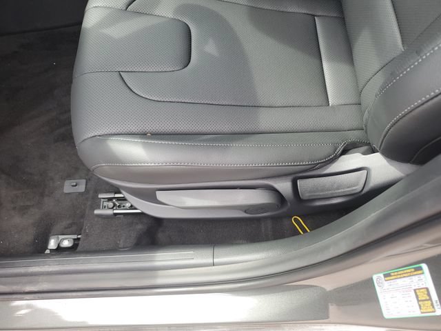 New 2026 Hyundai Elantra SEL Sport FWD image 17