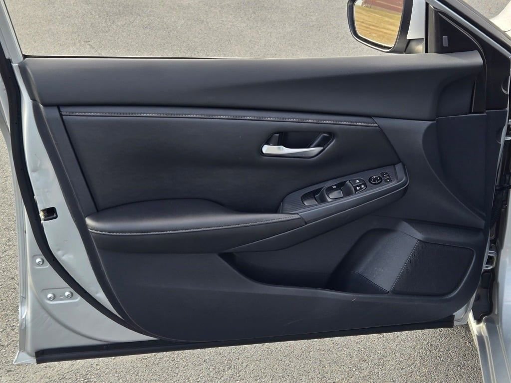 Used 2022 Nissan Sentra SV image 16