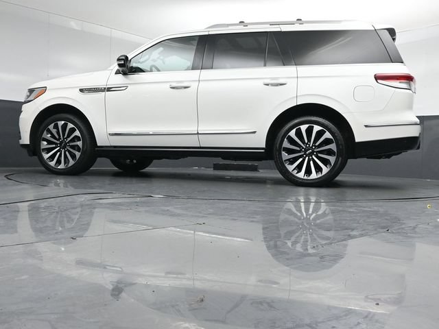 Certified 2023 Lincoln Navigator Reserve AWD/4WD image 43