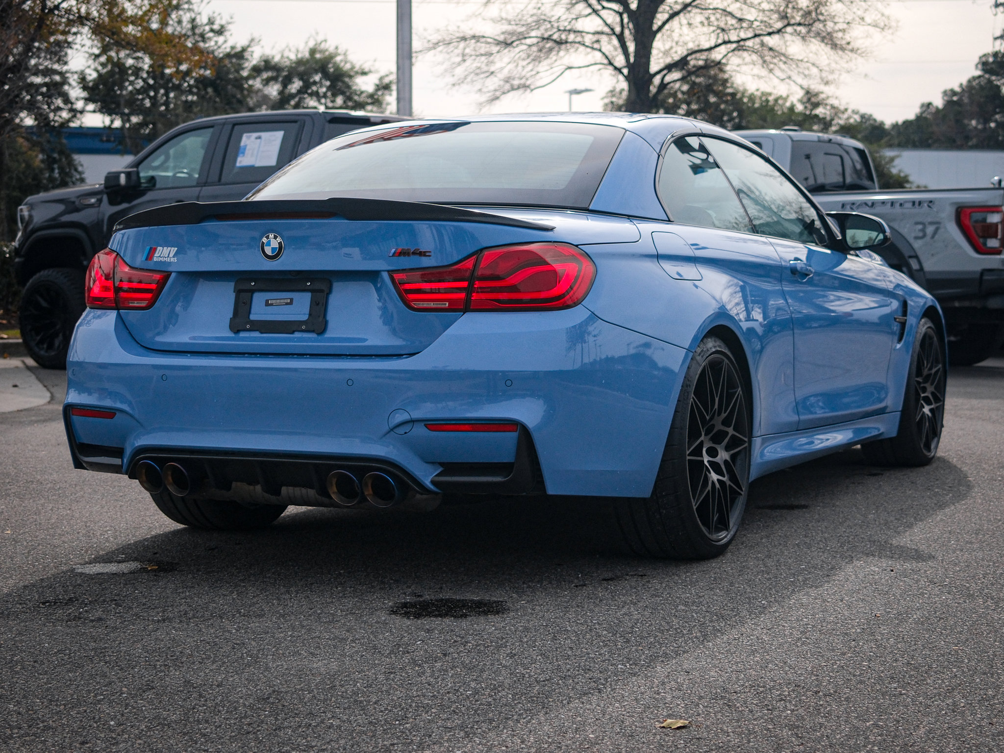 Used 2018 BMW M4 Convertible image 10