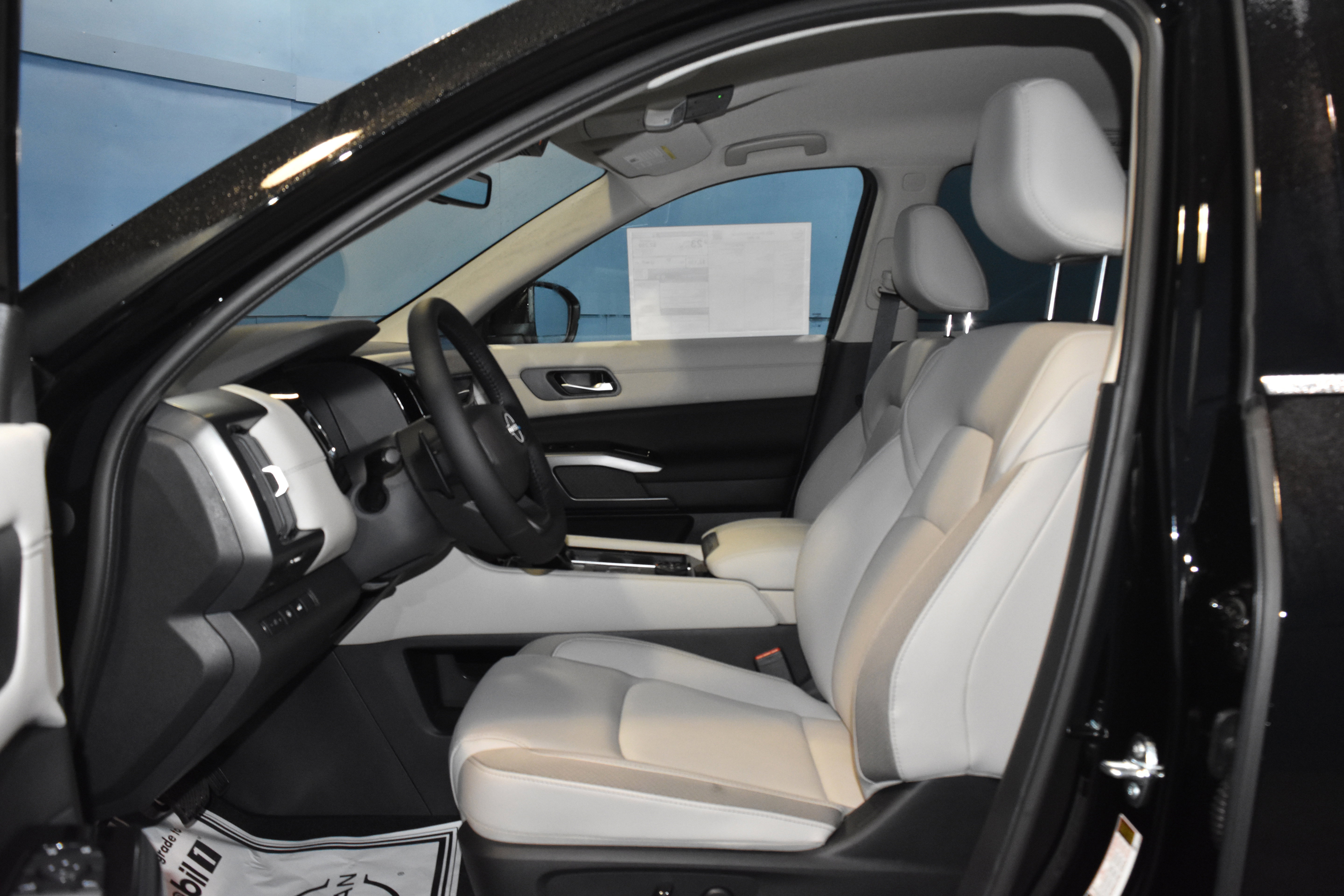 New 2026 Nissan Pathfinder SL AWD/4WD image 5
