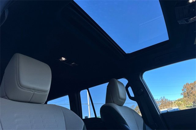 Used 2025 Lexus GX 550 image 19