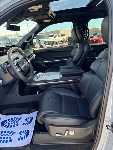New 2025 Lincoln Navigator L Reserve w/ Jet Appearance Package image 12