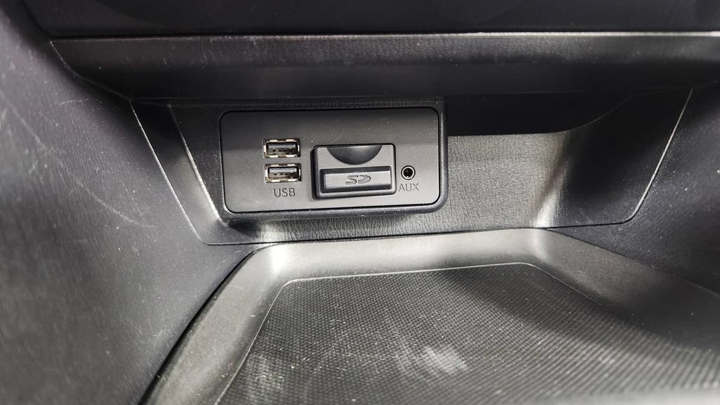 Used 2017 MAZDA MAZDA3 Sport FWD image 26