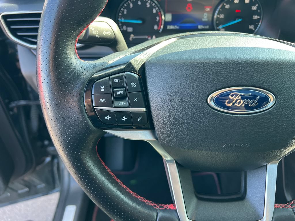 Used 2023 Ford Explorer ST-Line AWD/4WD image 28