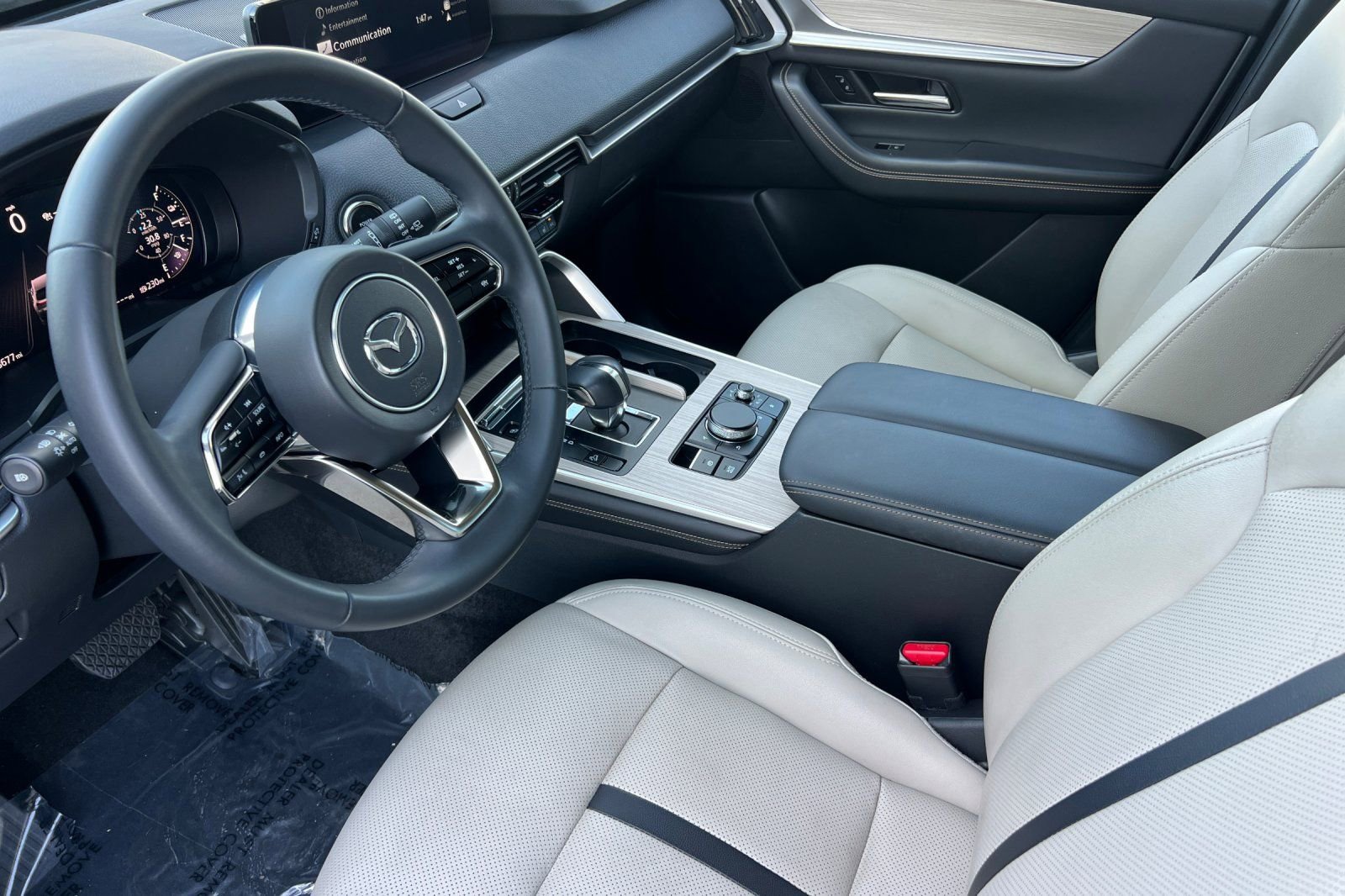 Certified 2024 MAZDA CX-90 Plug-In Hybrid w/ Preferred image 10