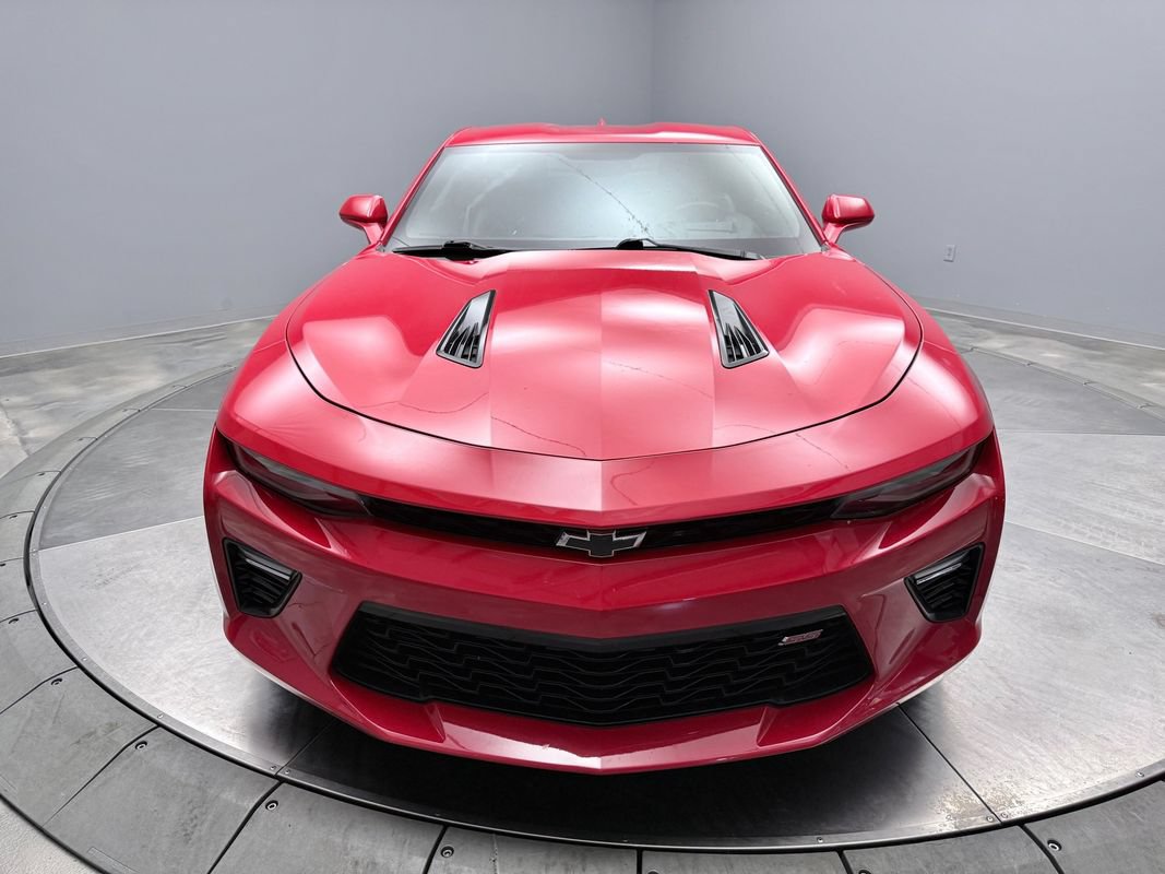 Used 2016 Chevrolet Camaro SS RWD image 2