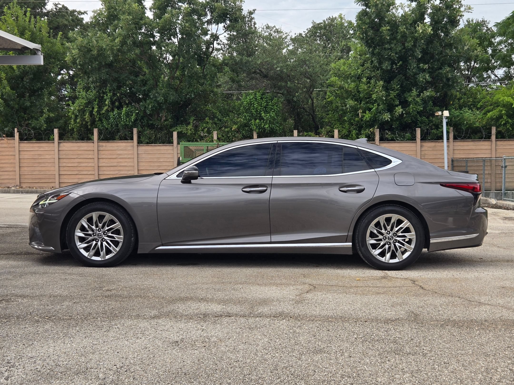 Used 2022 Lexus LS 500 AWD w/ Interior Upgrade Package image 6