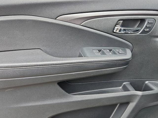 Certified 2023 Honda Ridgeline RTL image 13