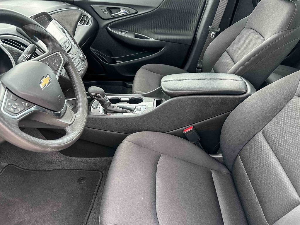 Used 2024 Chevrolet Malibu LT FWD image 13