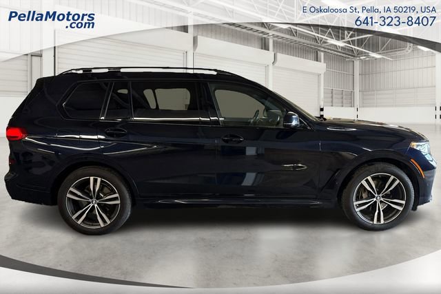 Used 2022 BMW X7 xDrive40i w/ M Sport Package AWD/4WD image 2