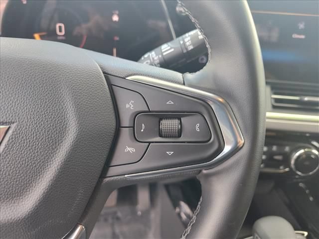 Certified 2024 Chevrolet Trax ACTIV w/ Driver Confidence Package FWD image 17