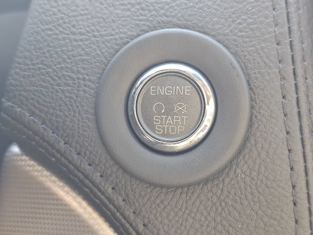 Used 2013 Lincoln MKX FWD image 25