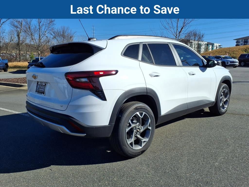 New 2025 Chevrolet Trax LT w/ Driver Confidence Package image 30