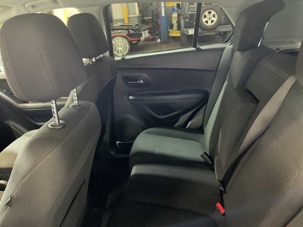 Used 2020 Chevrolet Trax LS w/ Tint and Cruise Package FWD image 27