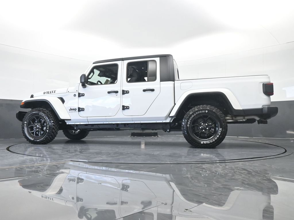 Used 2024 Jeep Gladiator Willys image 61