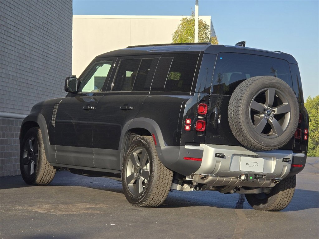 New 2025 Land Rover Defender 110 S image 21