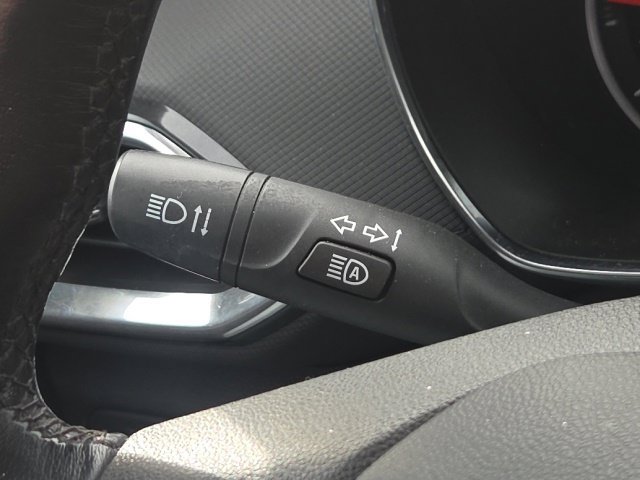 Used 2023 Chevrolet TrailBlazer LT AWD/4WD image 39