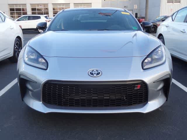 Used 2025 Toyota GR86 Premium w/ Performance Package RWD image 2
