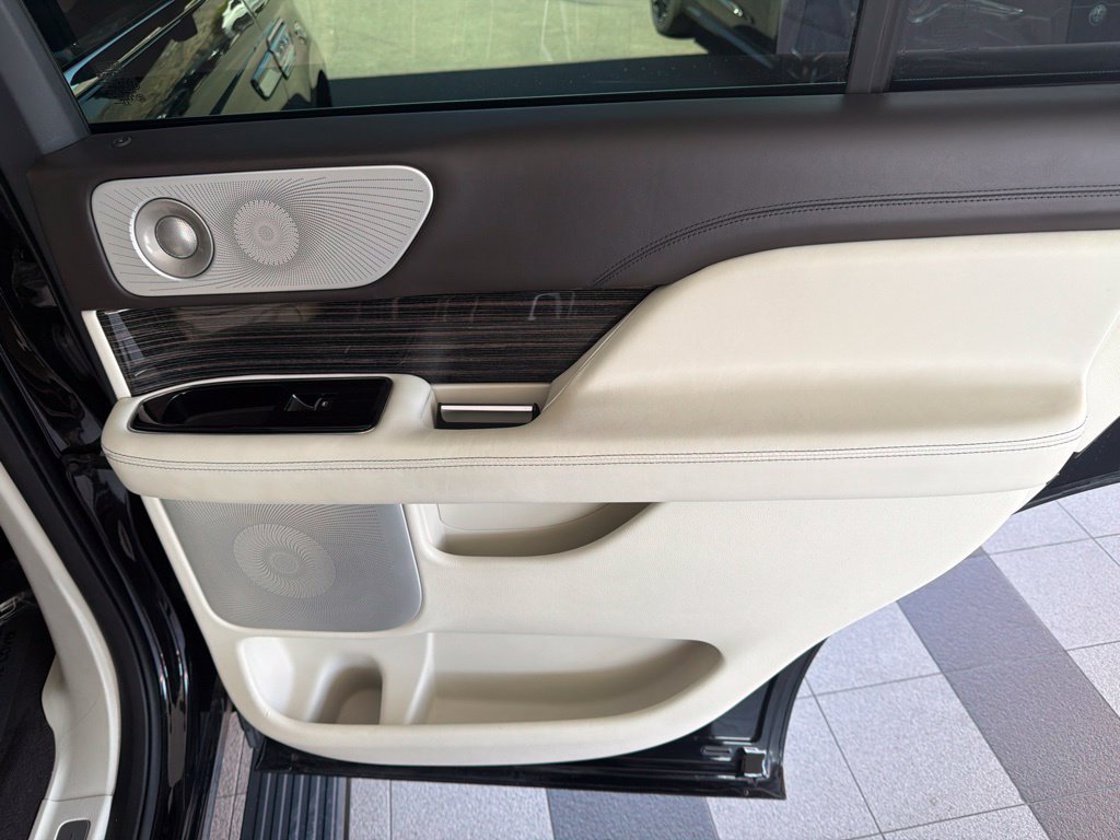 Used 2024 Lincoln Navigator Black Label AWD/4WD image 34