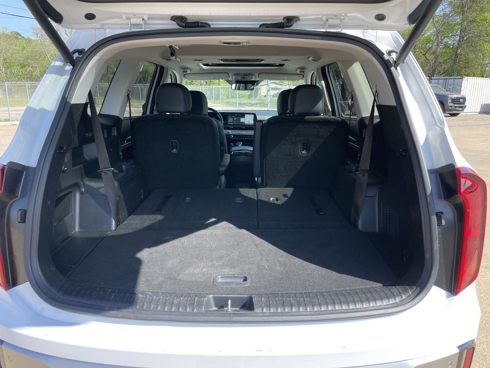 Used 2025 Kia Telluride S FWD image 42