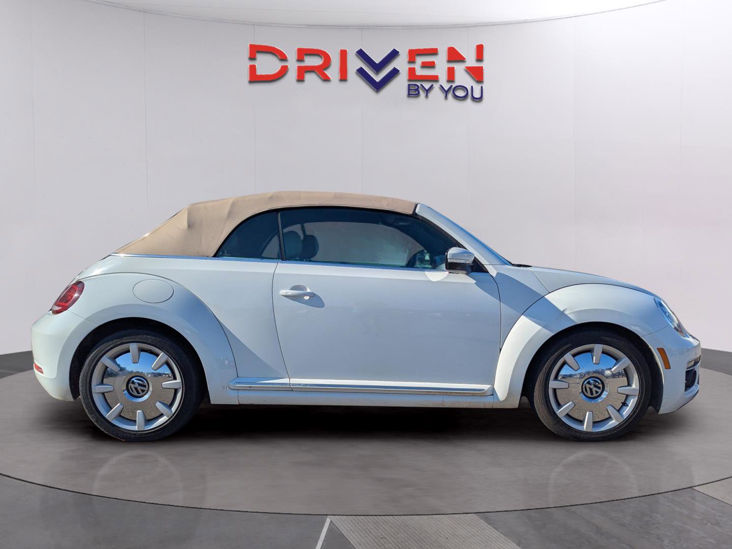 Used 2019 Volkswagen Beetle S image 6